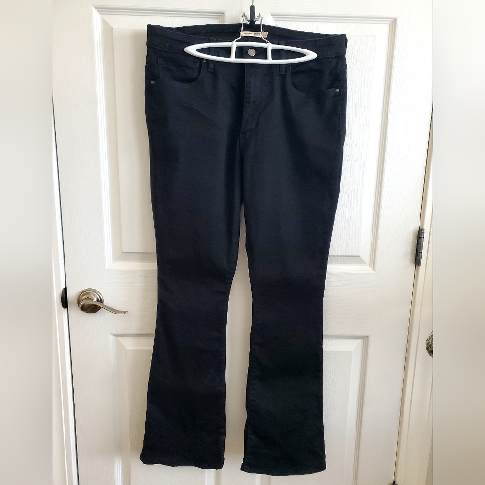 Levi 725 High Rise Womens Bootcut Jeans